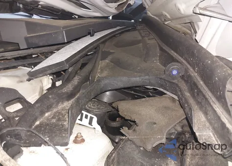 2013 BMW X1 xDrive28I из США, поврежденный, VIN WBAVL1C57DVR90161